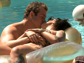 He seduces a brunette at the pool and smashes her in her room 2